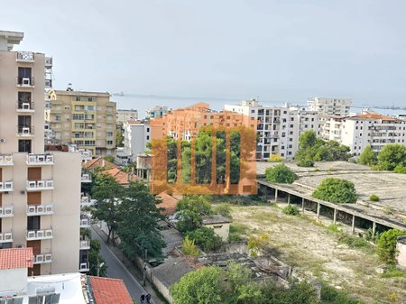 PAPAFINGO 3+1+2 WITH GARAGE FOR SALE!