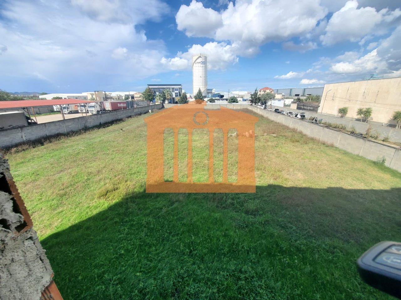 NDERTESE +TRUALL NE XHAFZOTAJ-DURRES, PER SHITJE!