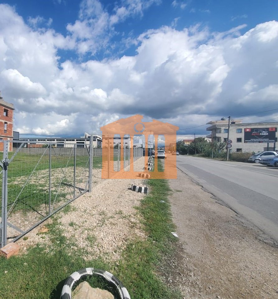 NDERTESE +TRUALL NE XHAFZOTAJ-DURRES, PER SHITJE!