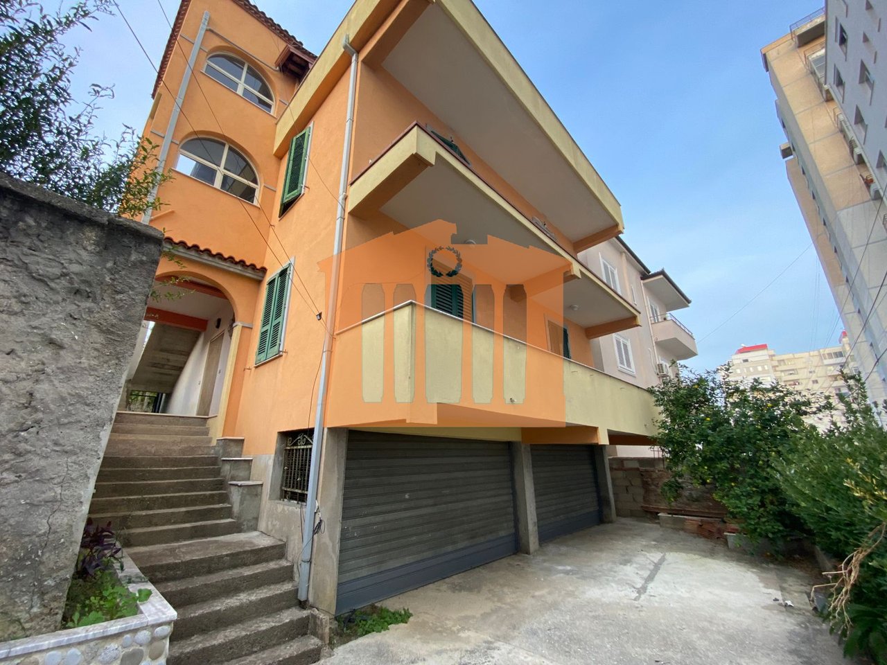 KAT VILE 2+1+VERANDA WITH GARAGE NEAR HOSPITAL FOR RENT!