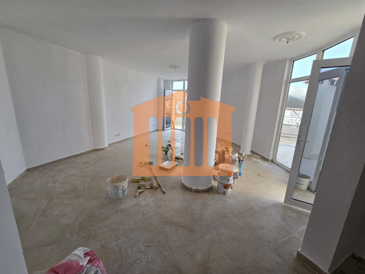 PAPAFINGO 3+1+2 WITH GARAGE FOR SALE!