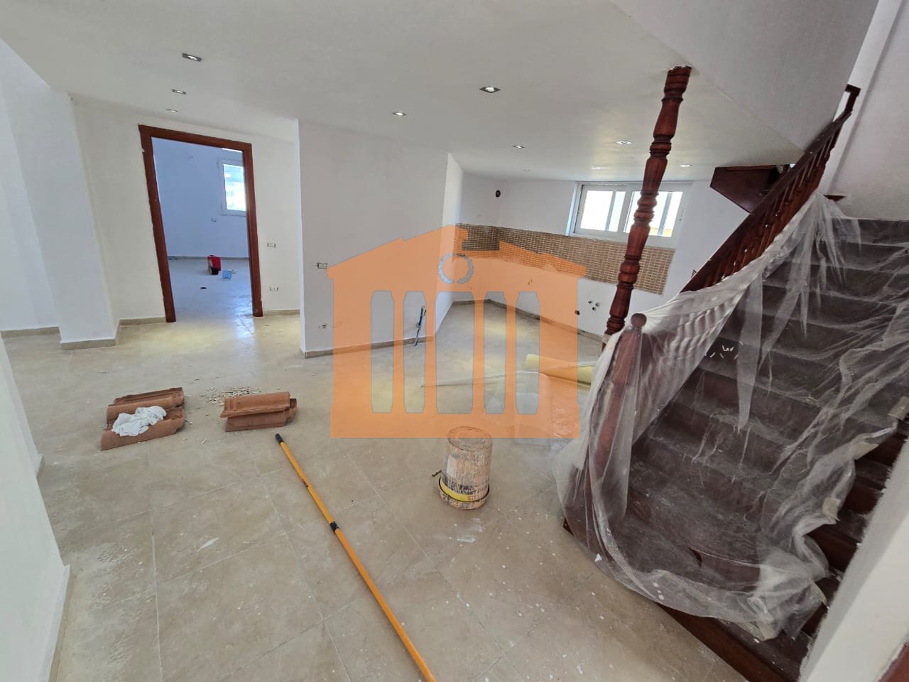 PAPAFINGO 3+1+2 WITH GARAGE FOR SALE!