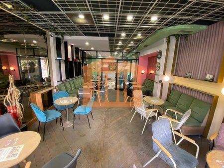 AMBIENTE COMMERCIALE VICINO A KAZAZ, IN VENDITA!