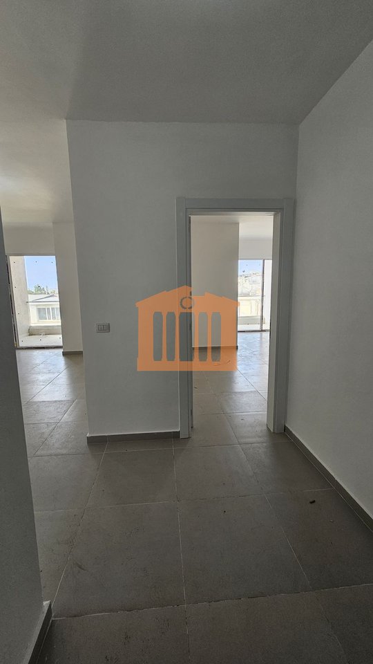 APARTAMENT 2+1  NE GOLEM , PER SHITJE!