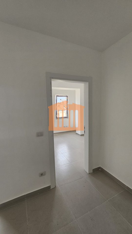APARTAMENT 2+1  NE GOLEM , PER SHITJE!