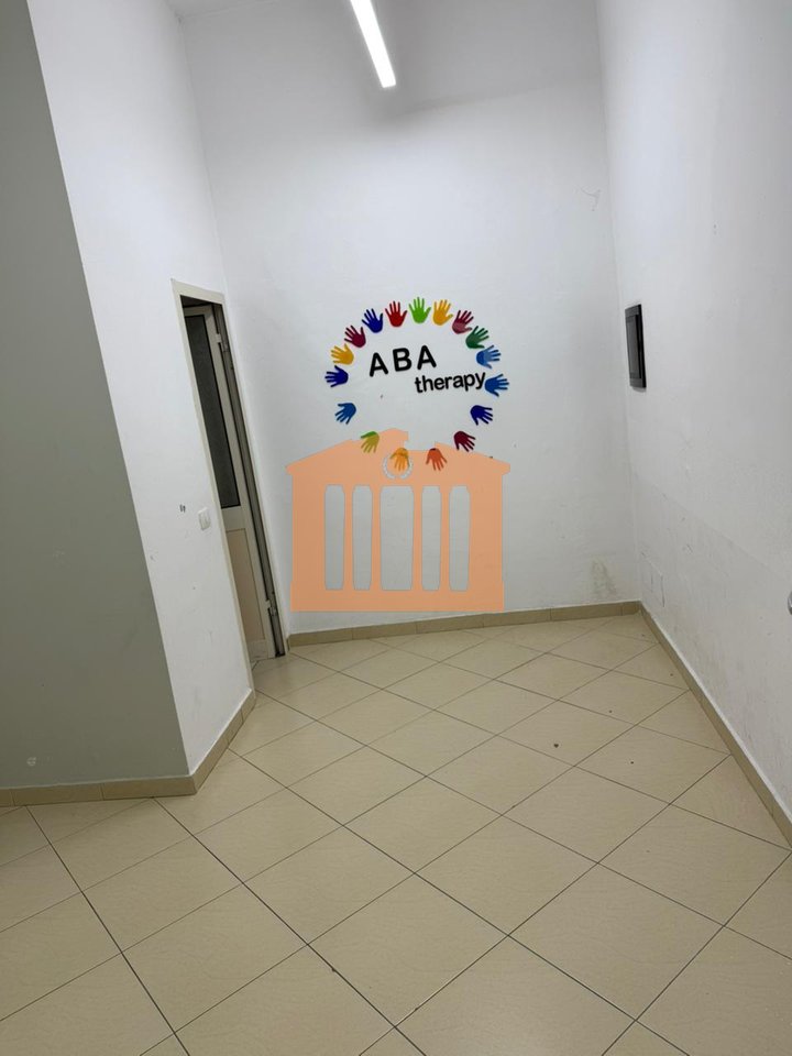 AMBIENT BIZNESI PRANE MUZEUT TE DESHMOREVE -DURRES, PER QIRA!