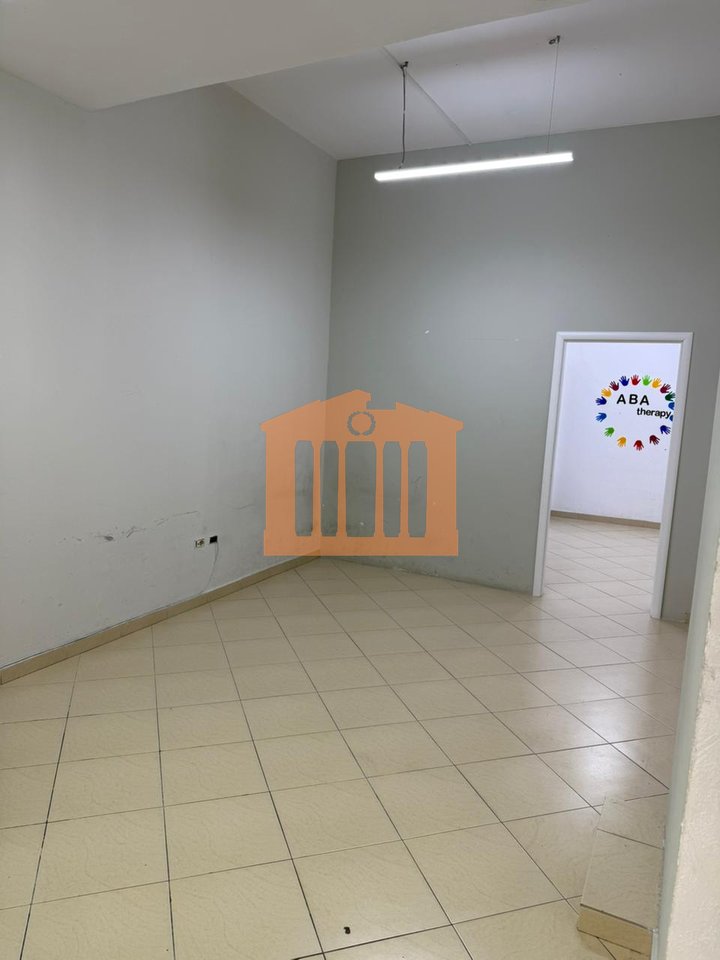 AMBIENT BIZNESI PRANE MUZEUT TE DESHMOREVE -DURRES, PER QIRA!