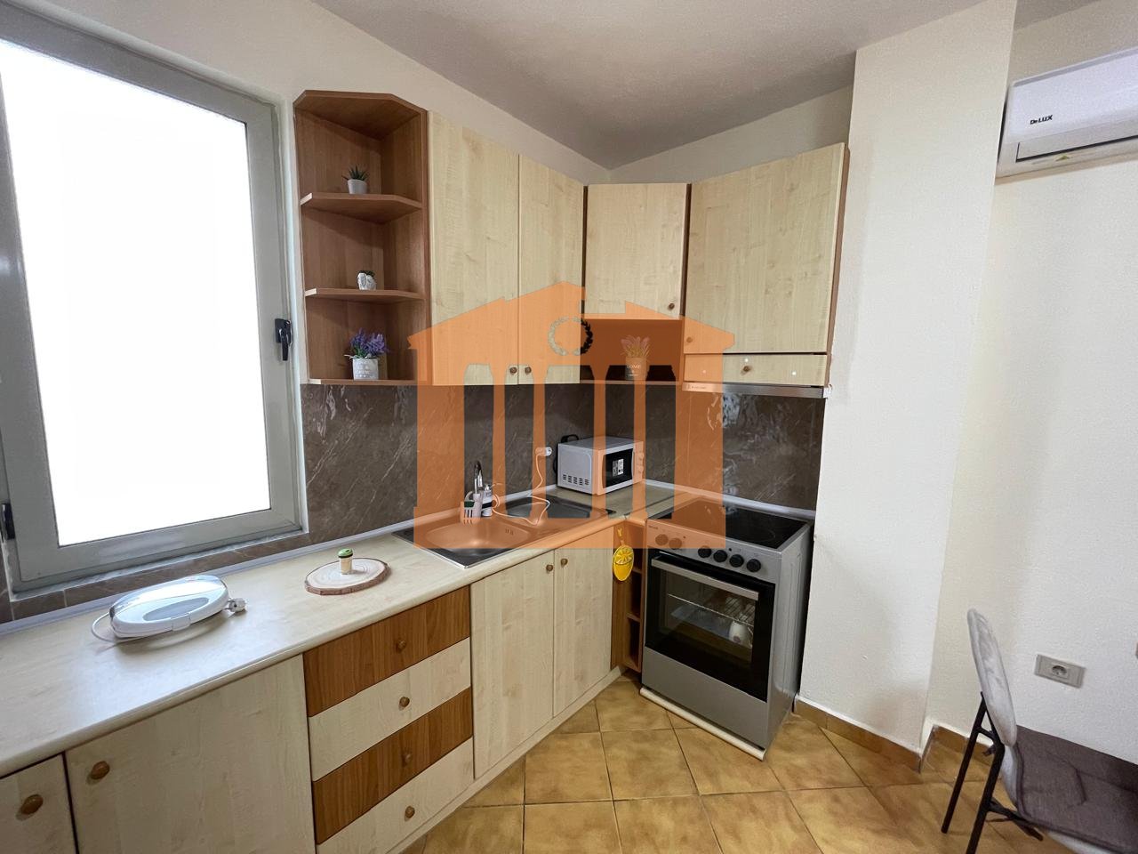 APARTAMENT 1+1  TE SHKEMBI I KAVAJES, PER  QIRA!