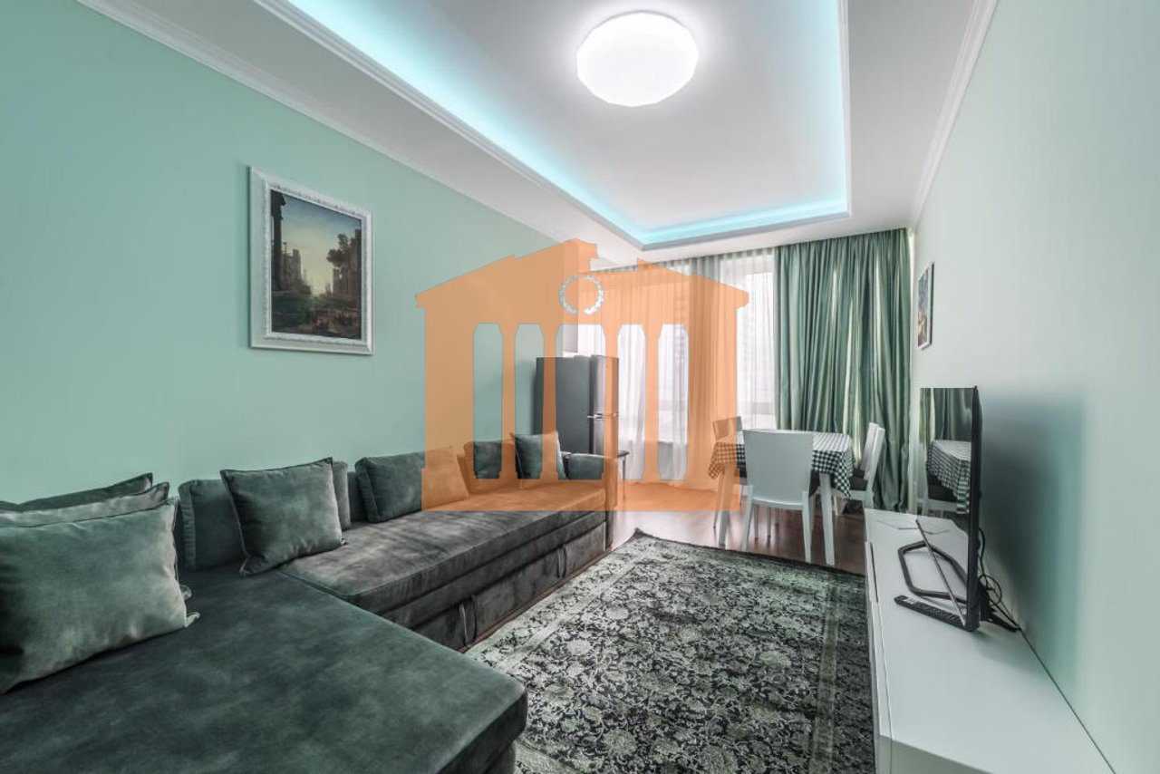APARTAMENT LUKSOZ NE QENDER TE DURRESIT, PER QIRA!