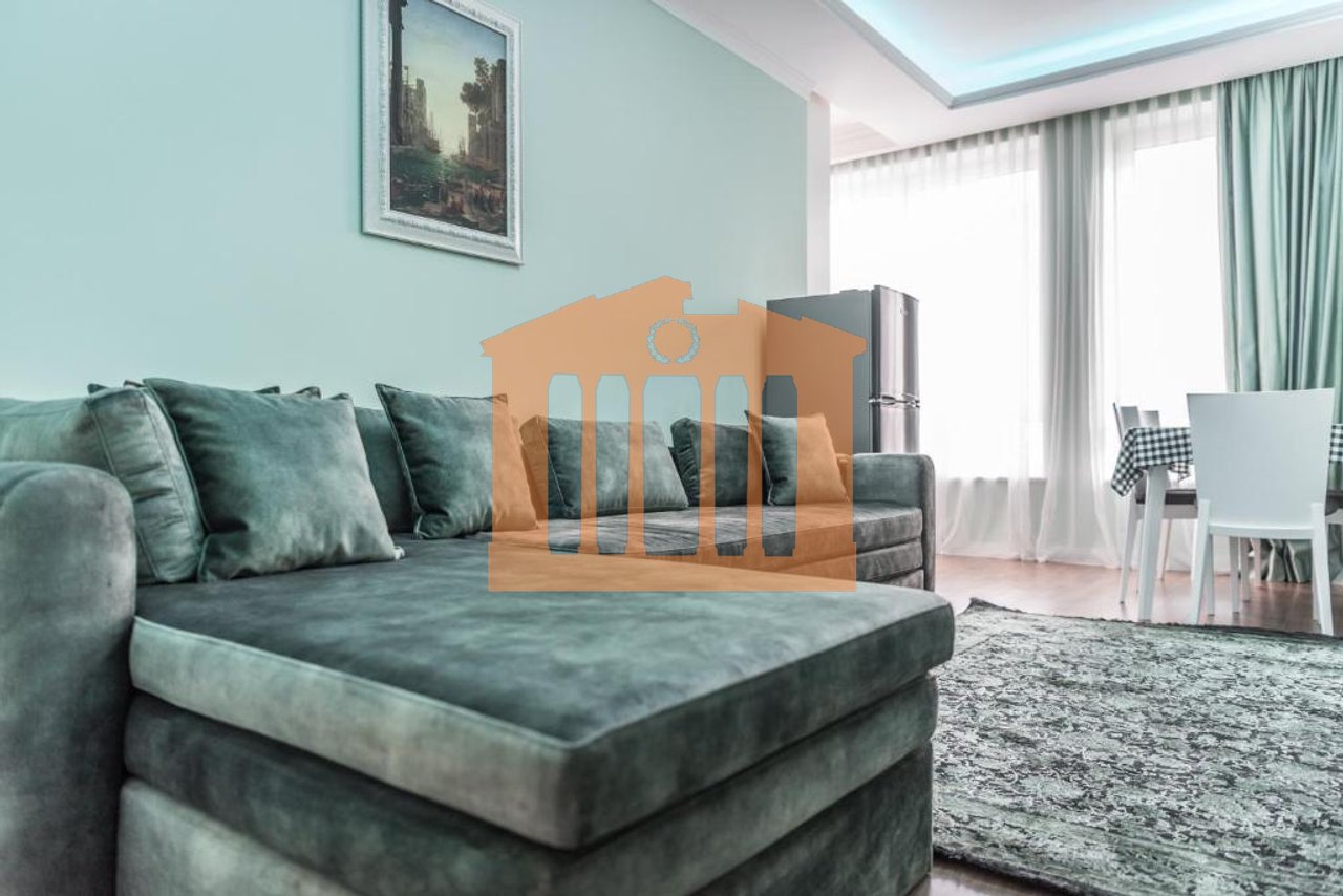 APARTAMENT LUKSOZ NE QENDER TE DURRESIT, PER QIRA!