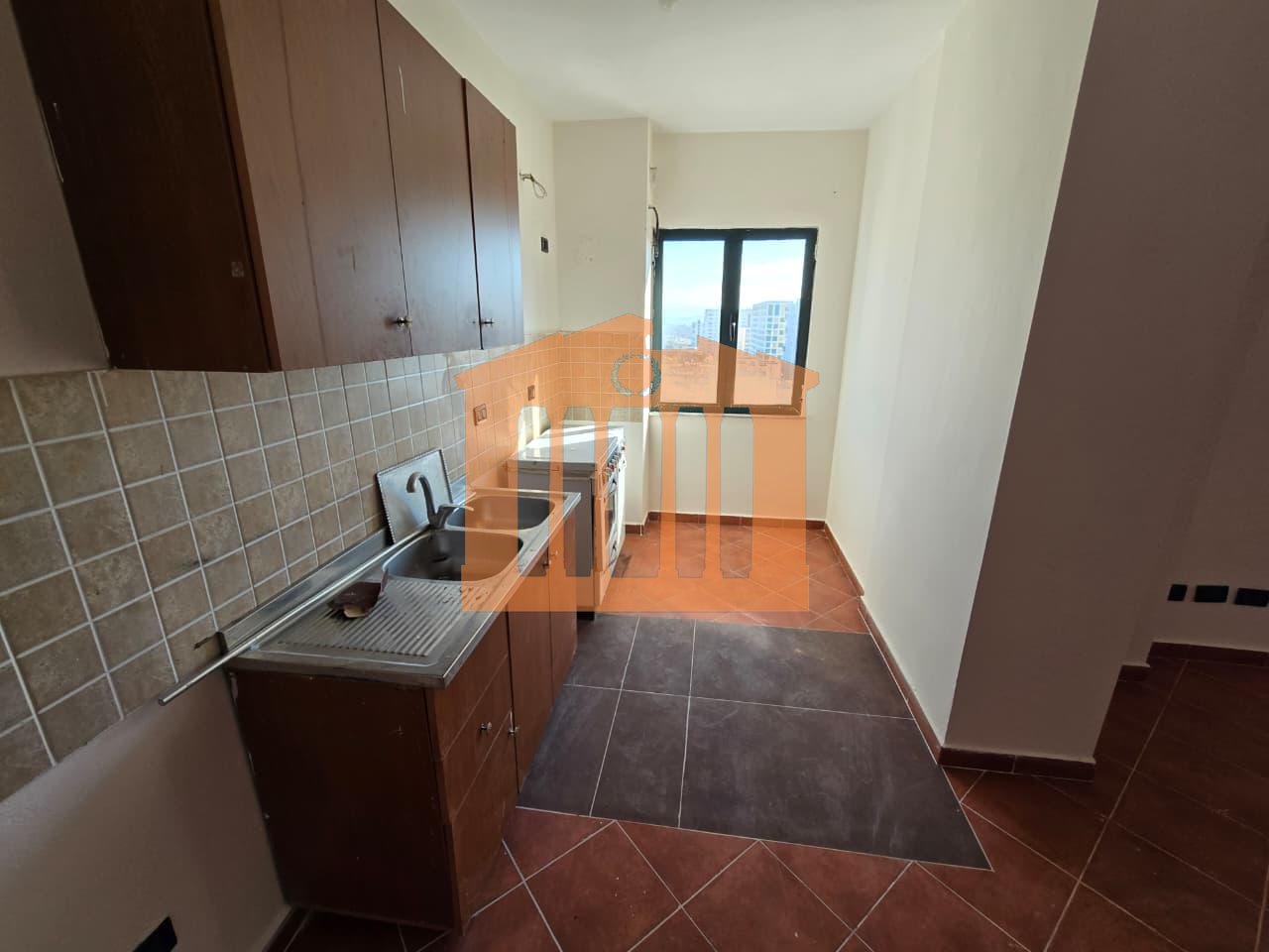 1+1 APARTMENT NEAR THE MARKET, FOR SALE!