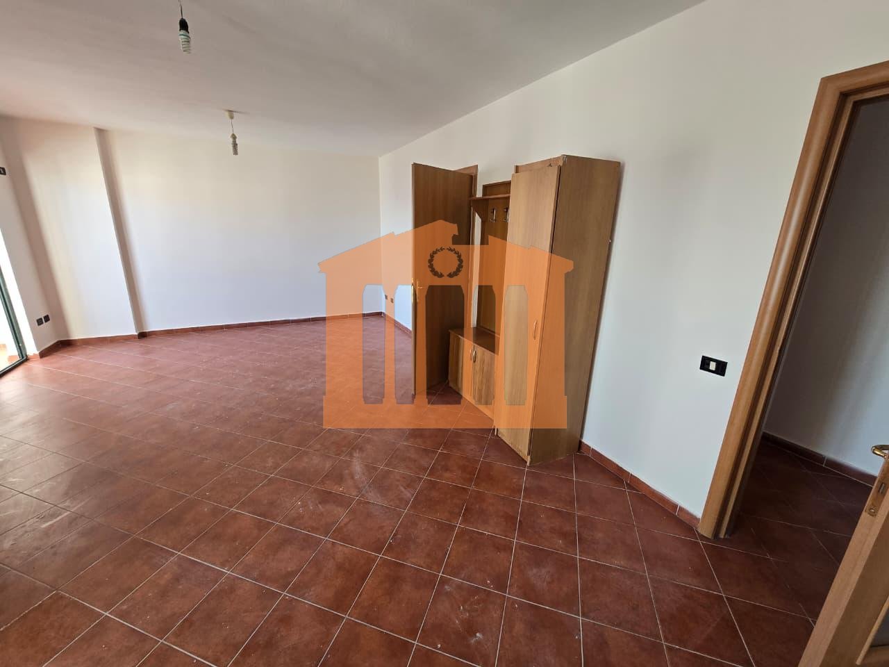 1+1 APARTMENT NEAR THE MARKET, FOR SALE!