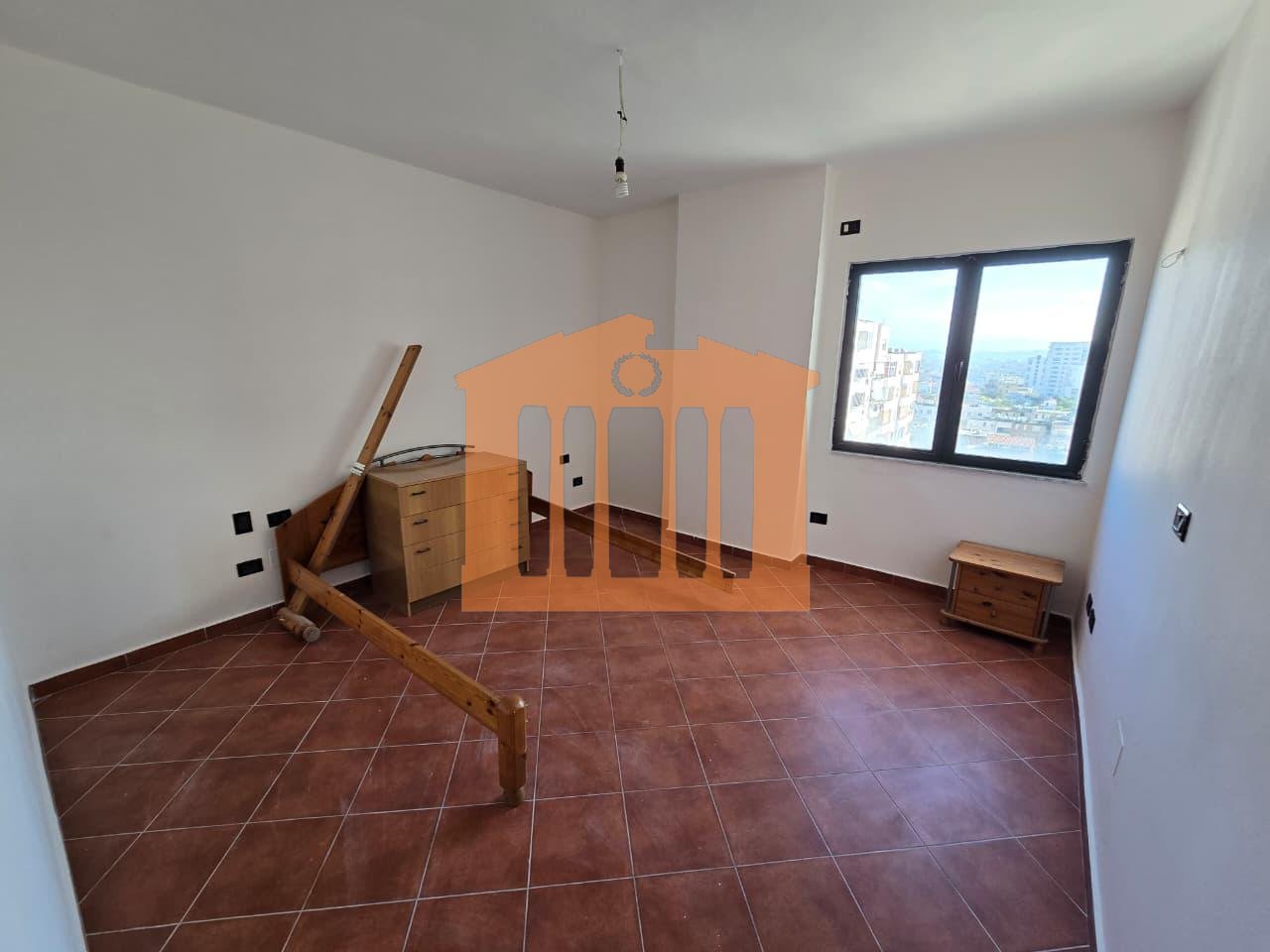 1+1 APARTMENT NEAR THE MARKET, FOR SALE!