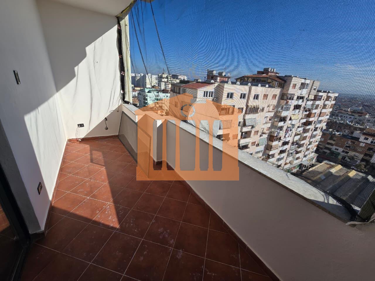 1+1 APARTMENT NEAR THE MARKET, FOR SALE!