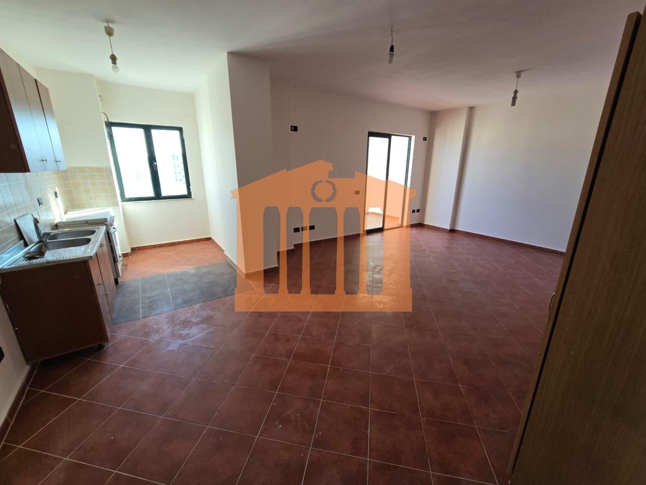1+1 APARTMENT NEAR THE MARKET, FOR SALE!