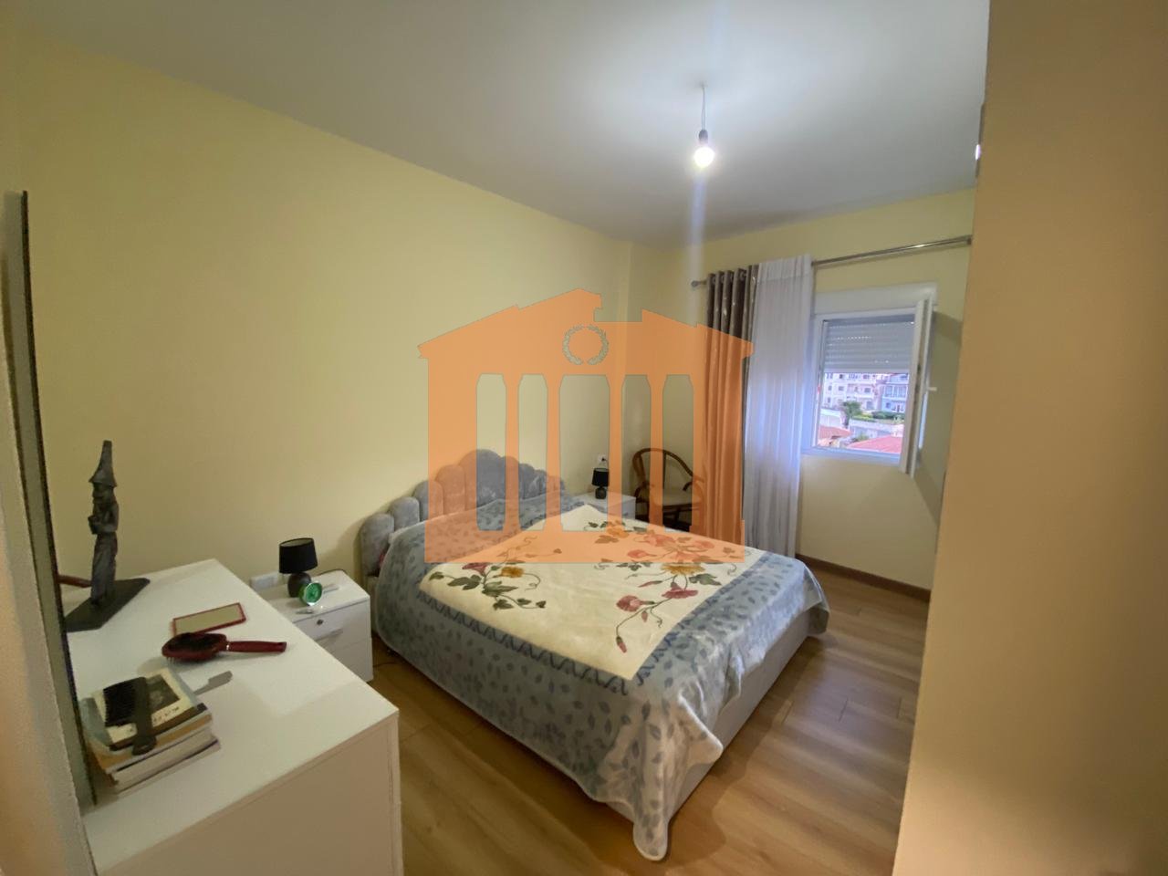 APARTAMENT 1+1+ POST PARKIMI PRANE SPITALIT -DURRES, PER SHITJE!