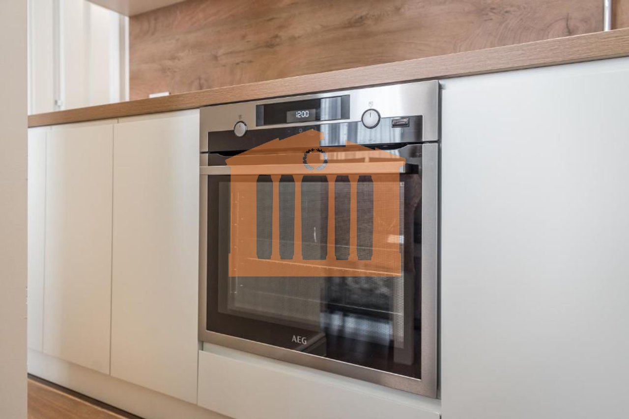 APARTAMENT 1+1 QENDER DURRES, PER QIRA.