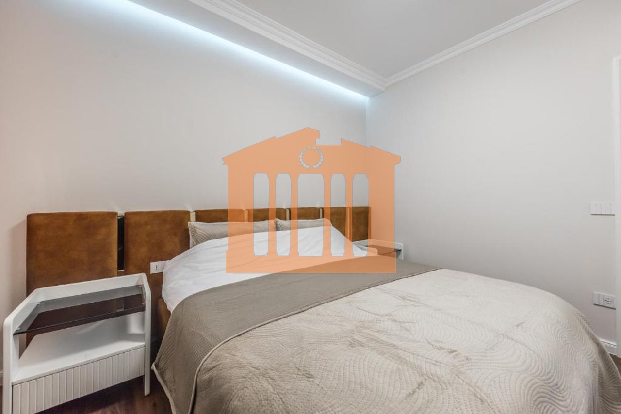 APARTAMENT 1+1 QENDER DURRES, PER QIRA.