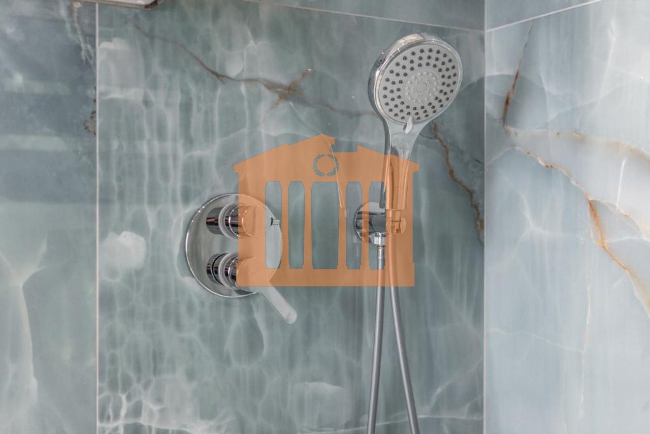 APARTAMENT 1+1 QENDER DURRES, PER QIRA.
