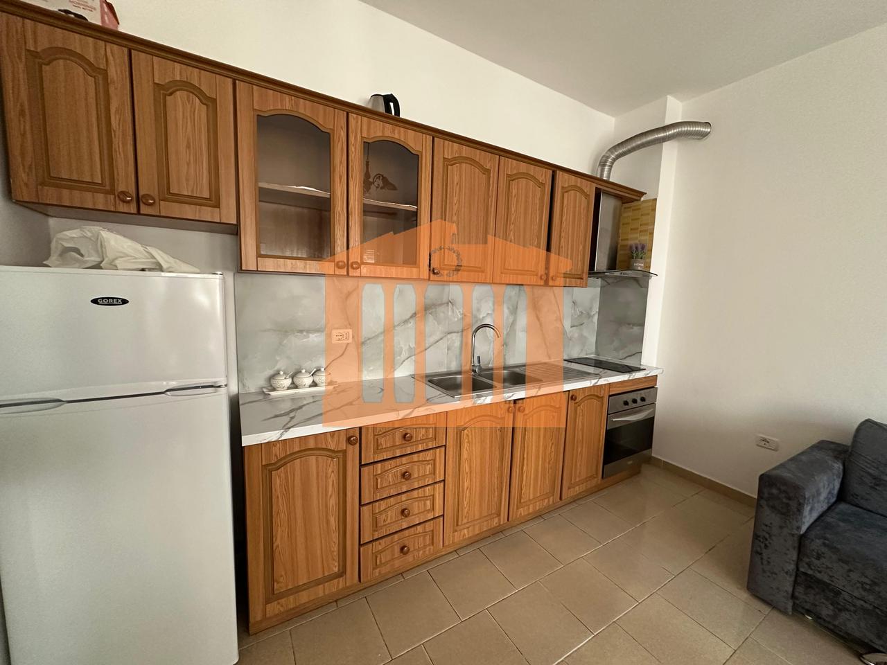 APARTAMENT 1+1 NE PLAZH - DURRES , PER QIRA !
