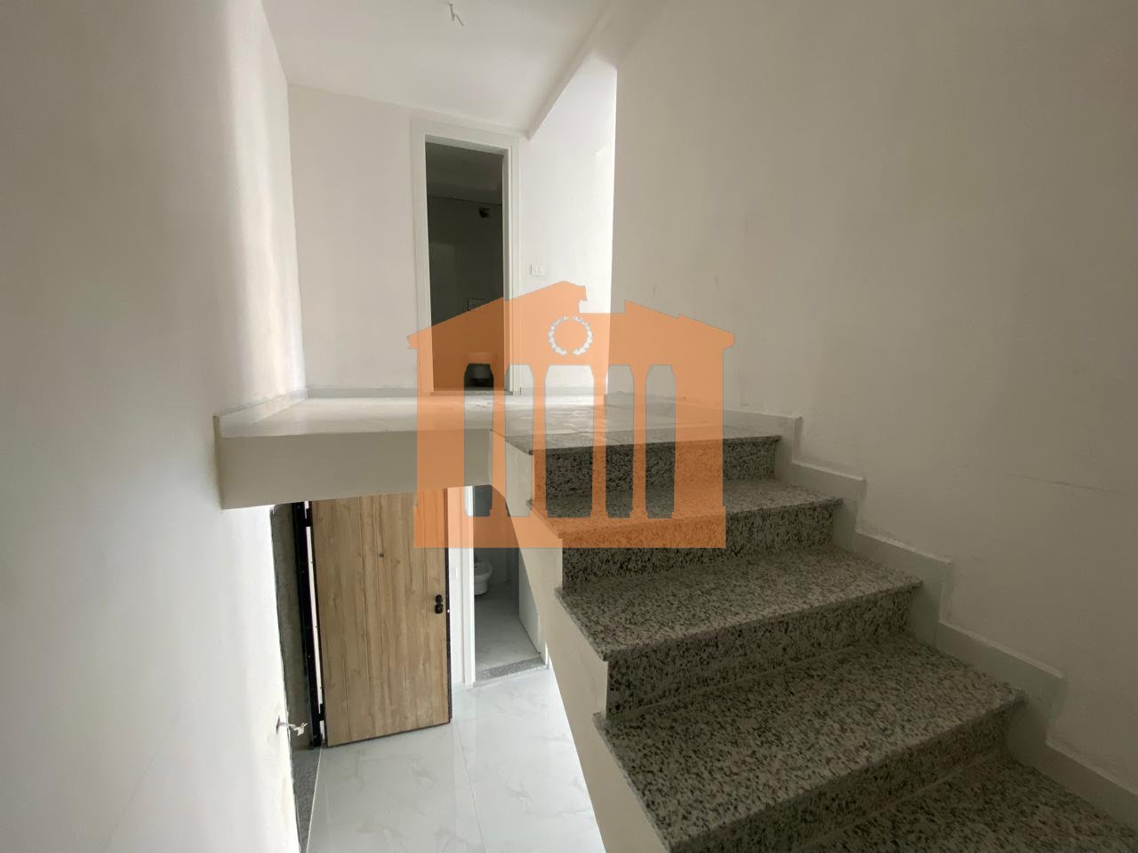 DUPLEX NE GOLEM, PER SHITJE!