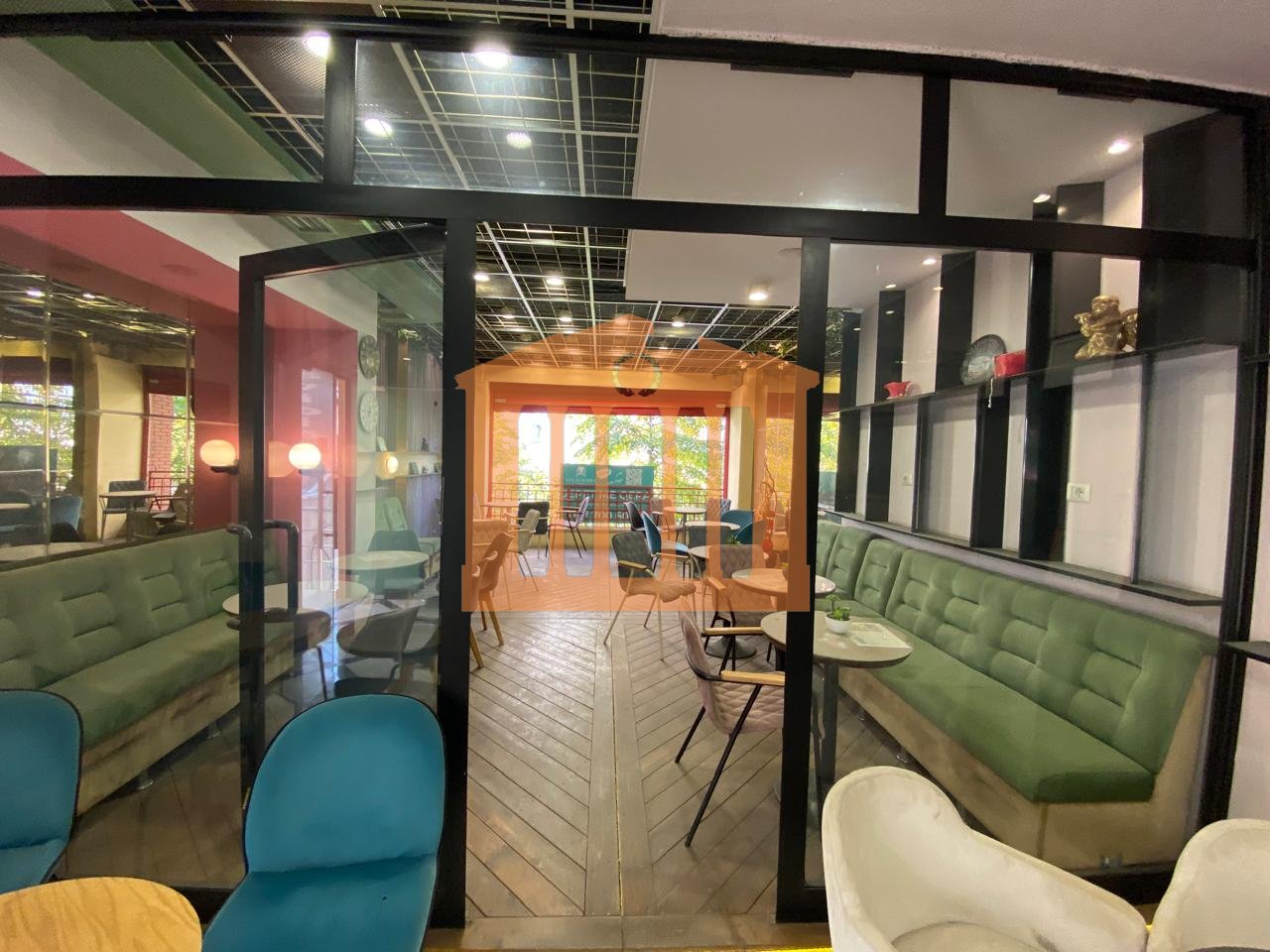 AMBIENTE COMMERCIALE VICINO A KAZAZ, IN VENDITA!