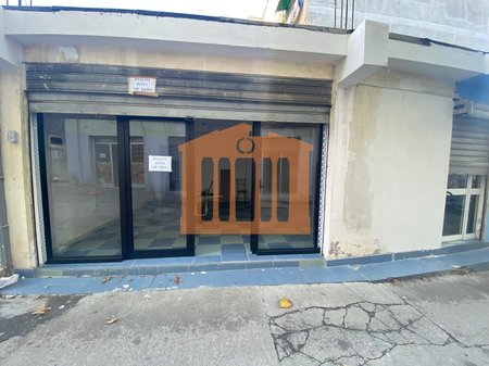 LOCALE COMMERCIALE IN CENTRO - DURAZZO, IN AFFITTO!