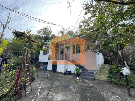SHTEPI PRIVATE PRANE SHKOLLES EFTALI KOÇI, DURRES PER SHITJE !