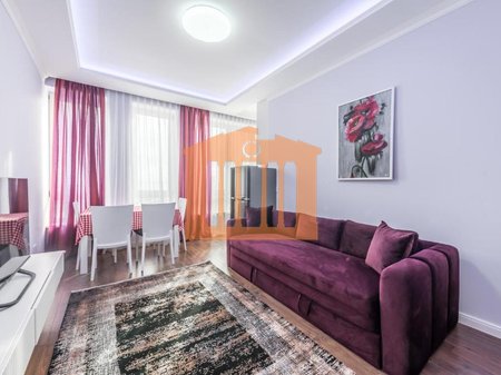 APARTAMENT LUKSOZ NE QENDER DURRES, PER QIRA!