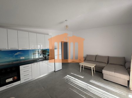 APARTAMENT 1+1+DEPO NE ISH KENETE, DURRES PER QIRA !