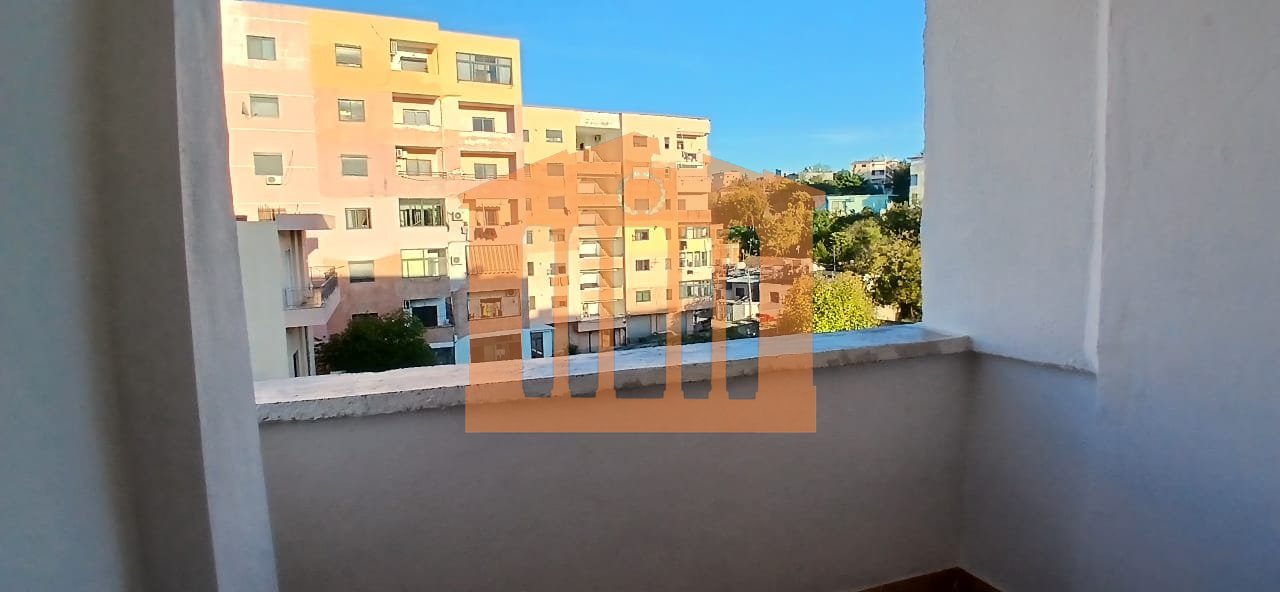 APARTAMENT 2+1 TE LAGJJA 10,DURRES PER QIRA!