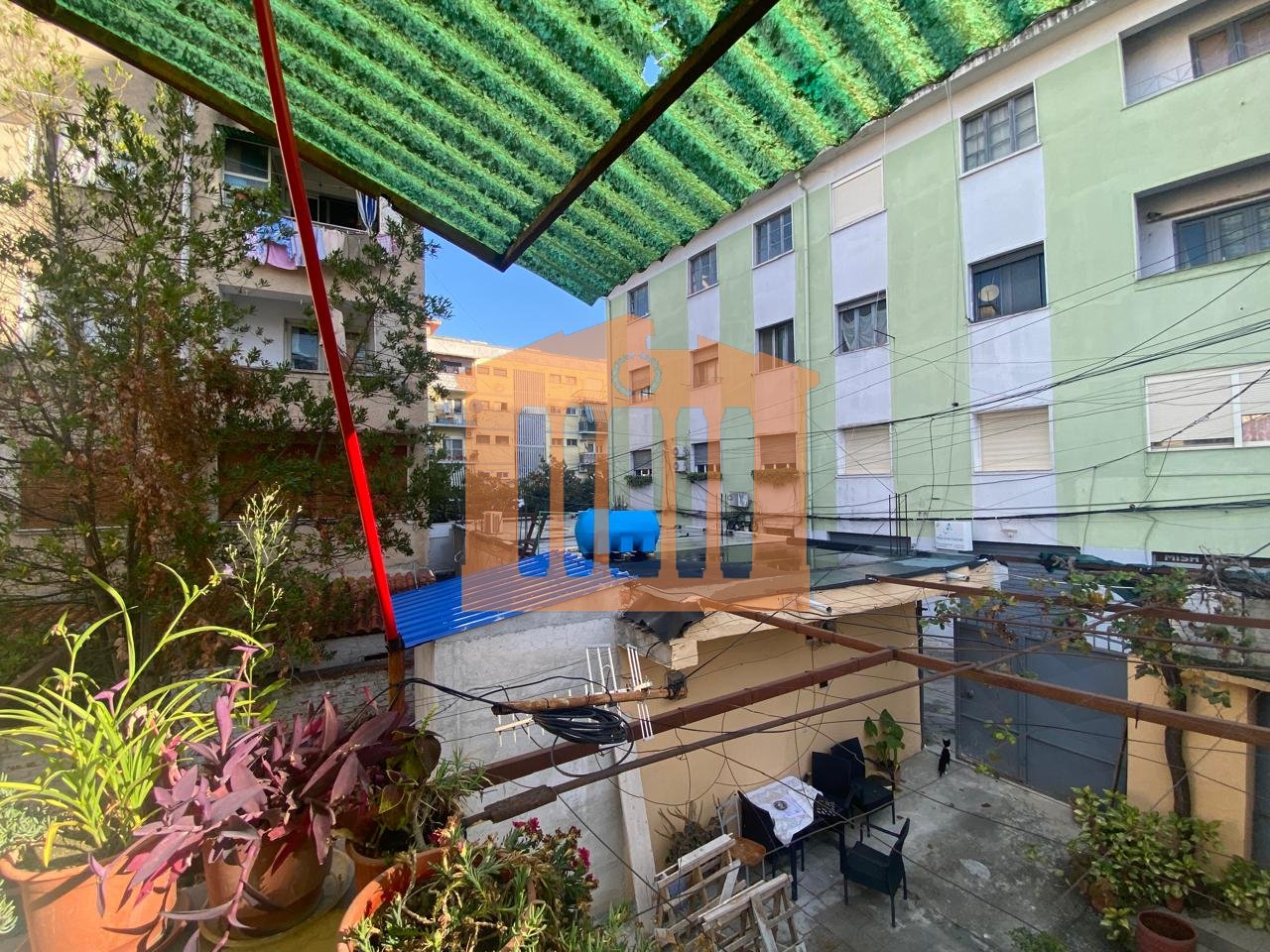 SHTEPI PRIVATE+AMBIENT BIZNESI NE QENDER DURRES, PER SHITJE!