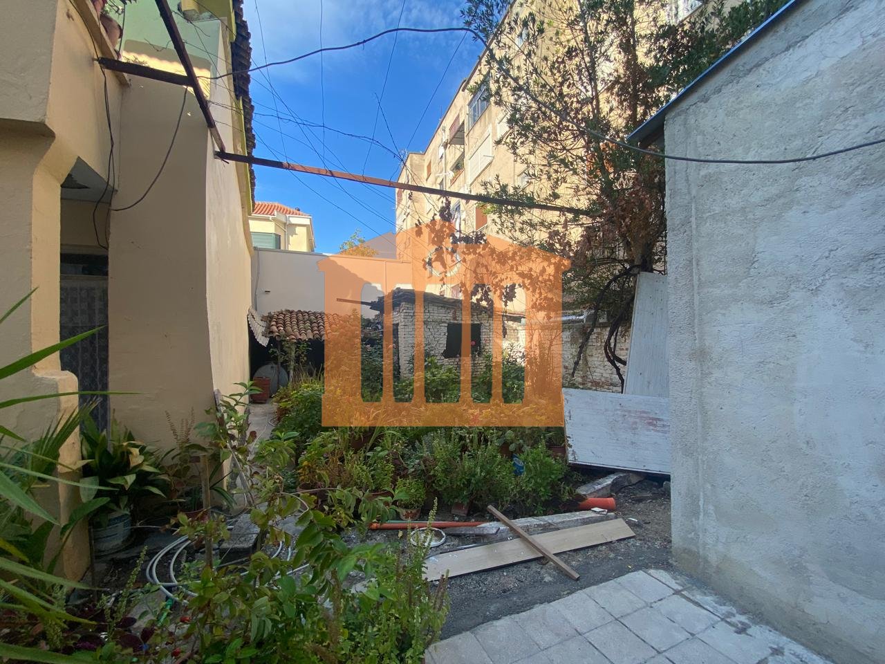 SHTEPI PRIVATE+AMBIENT BIZNESI NE QENDER DURRES, PER SHITJE!