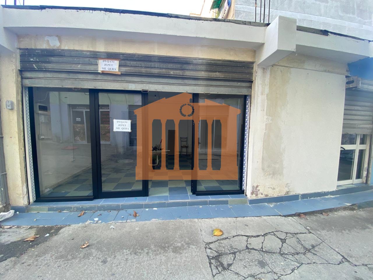 LOCALE COMMERCIALE IN CENTRO - DURAZZO, IN AFFITTO!