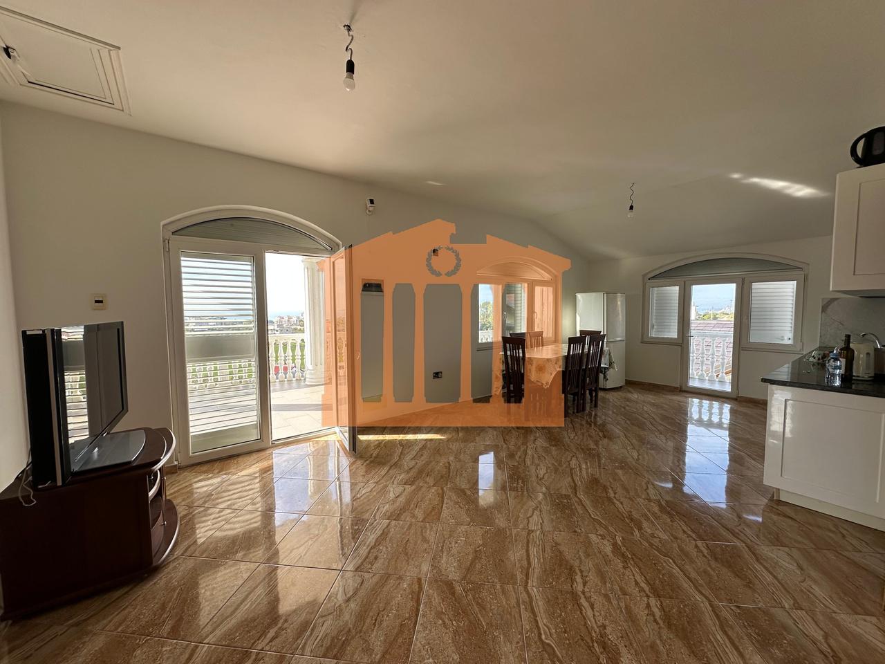 MINI - HOTEL NE  ARAPAJ, PER QIRA!