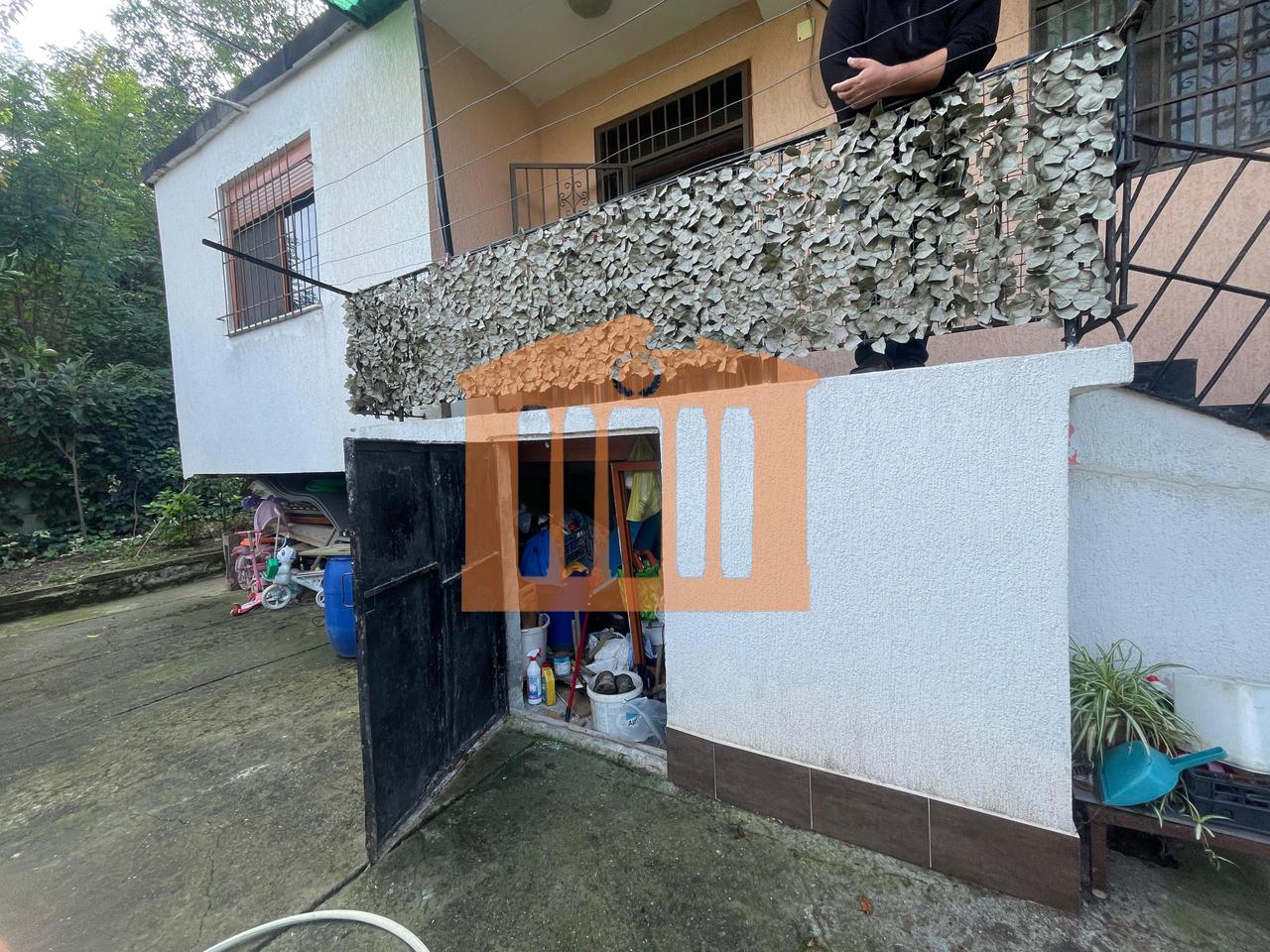 SHTEPI PRIVATE PRANE SHKOLLES EFTALI KOÇI, DURRES PER SHITJE !