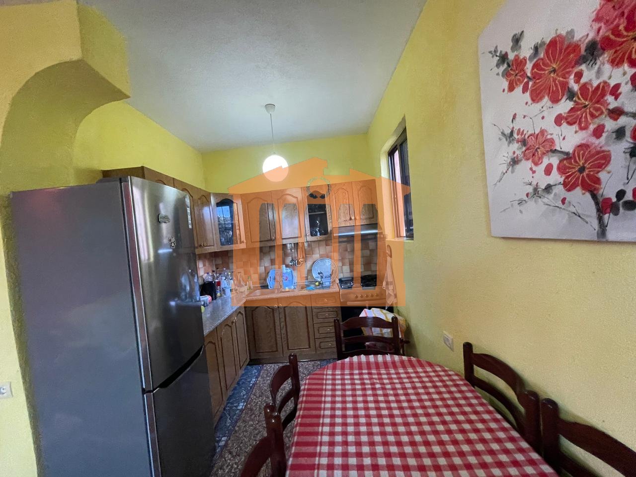 SHTEPI PRIVATE PRANE SHKOLLES EFTALI KOÇI, DURRES PER SHITJE !
