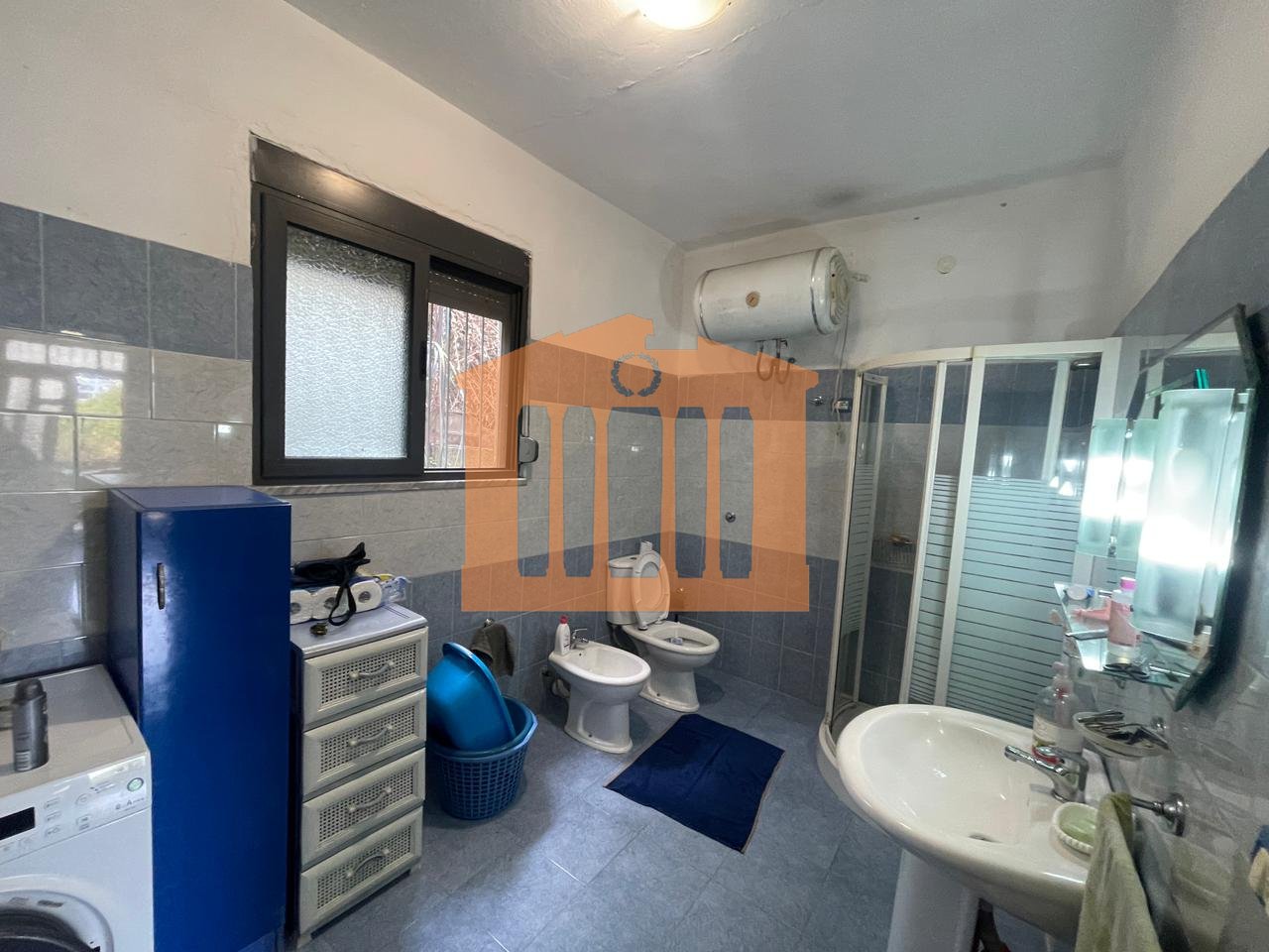 SHTEPI PRIVATE PRANE SHKOLLES EFTALI KOÇI, DURRES PER SHITJE !