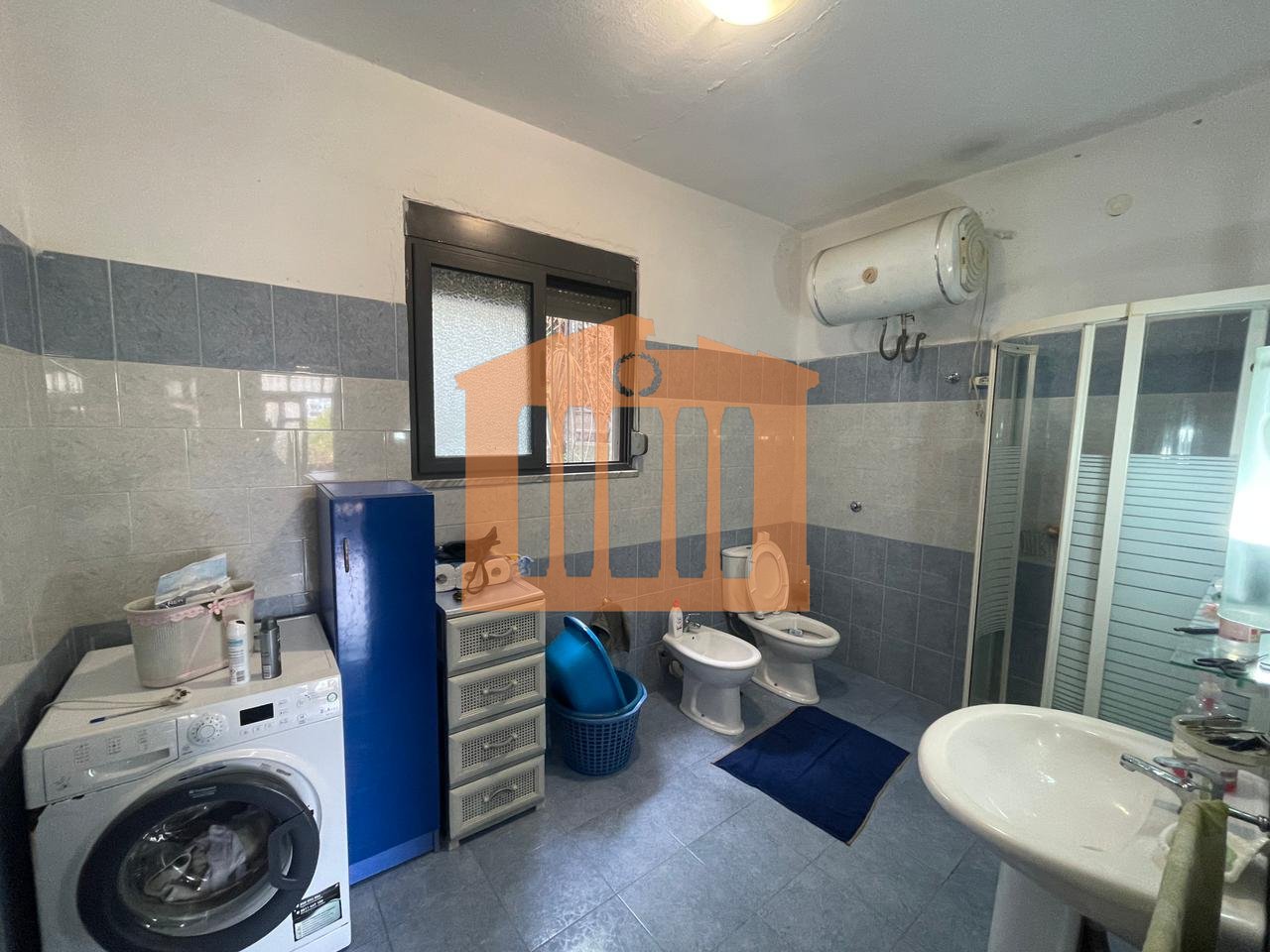 SHTEPI PRIVATE PRANE SHKOLLES EFTALI KOÇI, DURRES PER SHITJE !