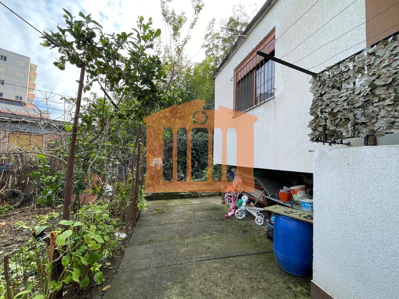 SHTEPI PRIVATE PRANE SHKOLLES EFTALI KOÇI, DURRES PER SHITJE !