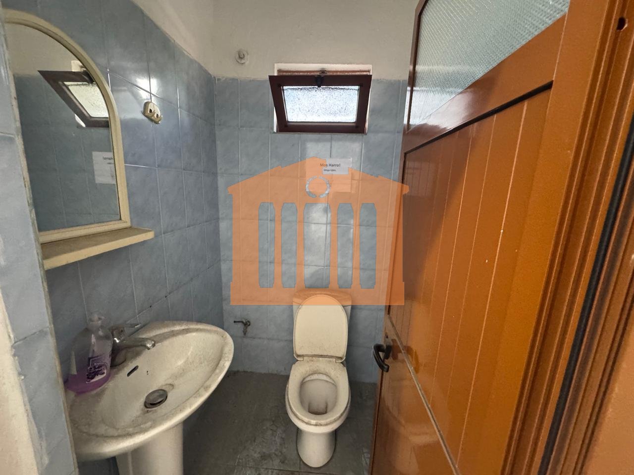MAGAZINE NE SHKOZET DURRES, PER QIRA !