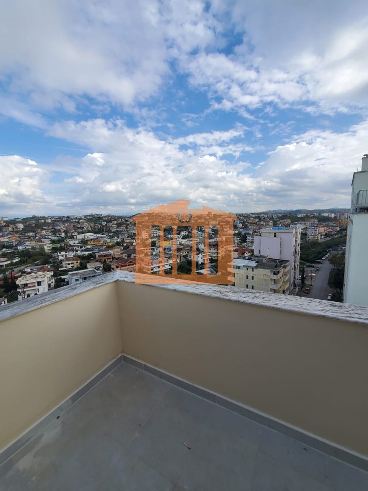 APARTAMENT 2+1 NE PLAZH ILIRIA DURRES, PER SHITJE!