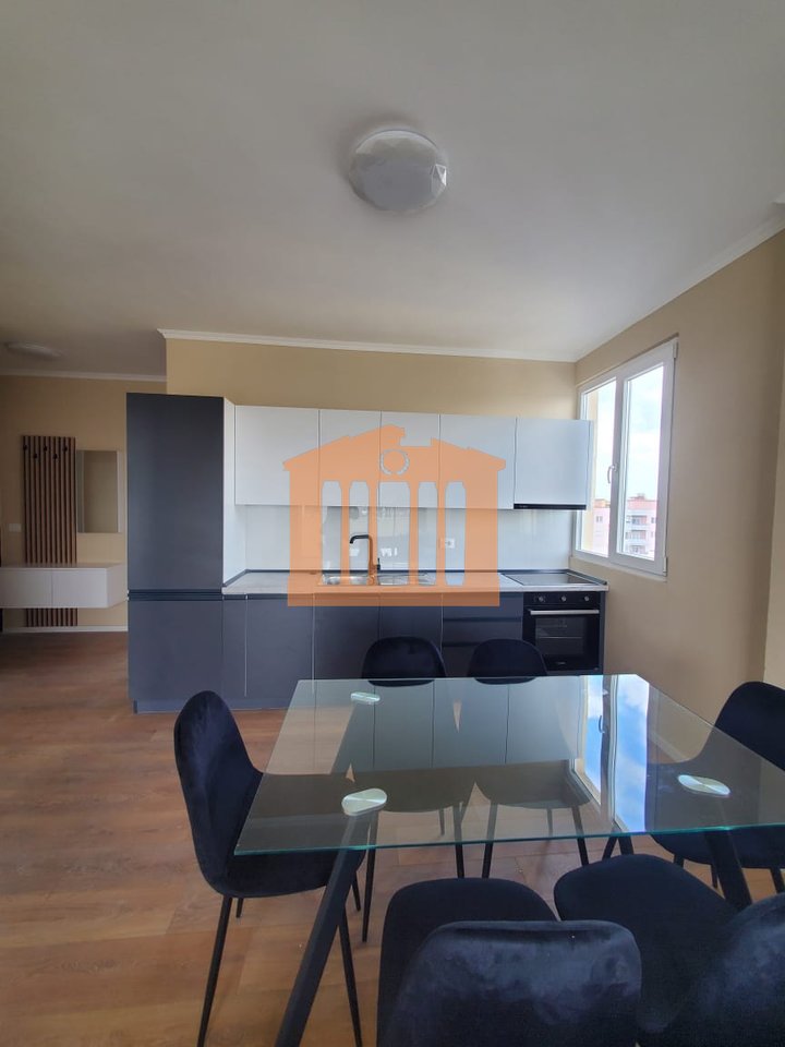 APARTAMENT 2+1 NE PLAZH ILIRIA DURRES, PER SHITJE!