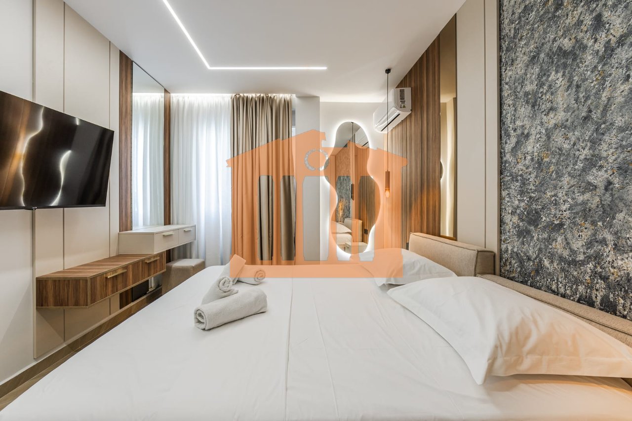 SUPER PAPAFINGO ME PAMJE DETI VIJE E PARE NE PLAZH PER SHITJE !