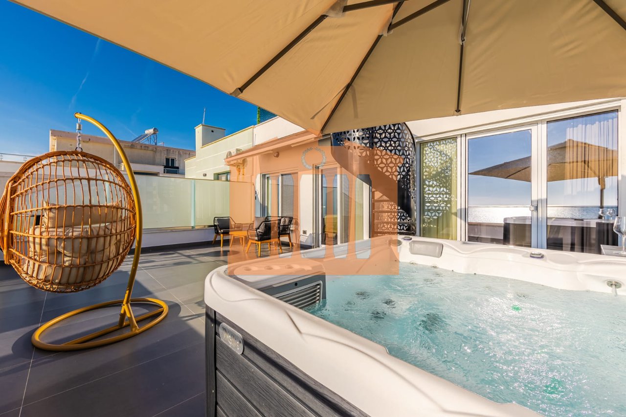 SUPER PAPAFINGO ME PAMJE DETI VIJE E PARE NE PLAZH PER SHITJE !