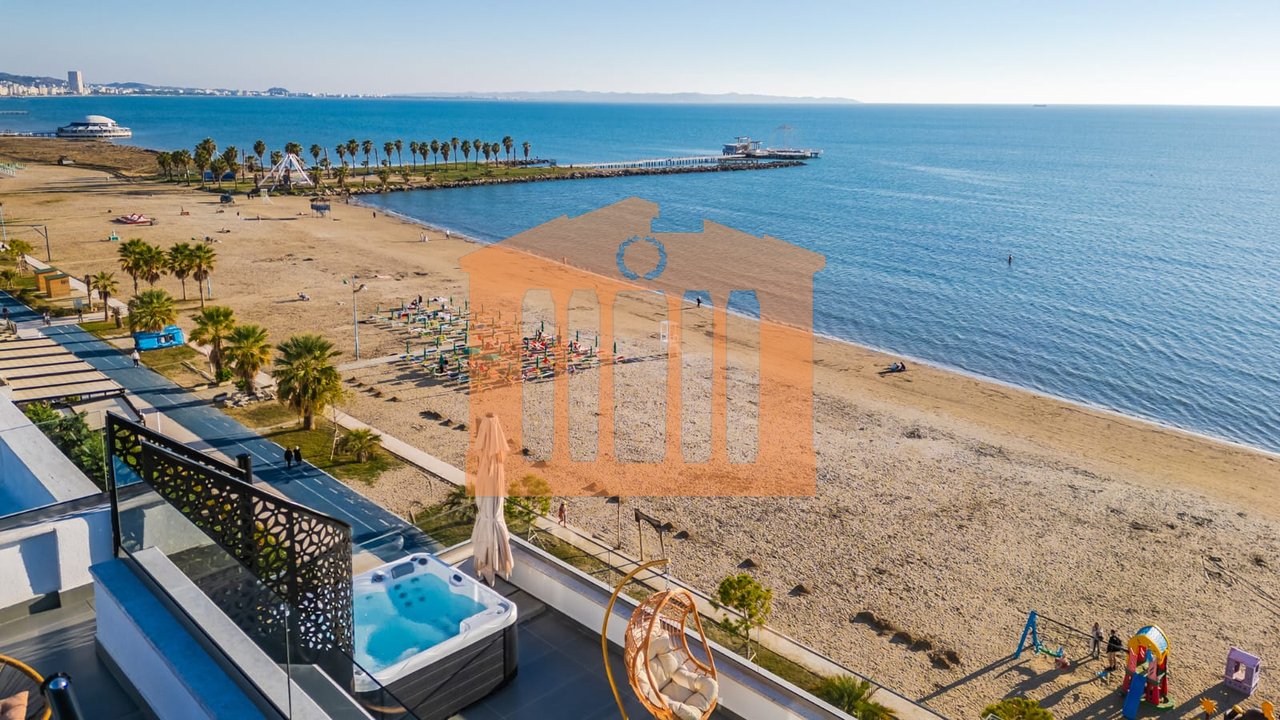 SUPER PAPAFINGO ME PAMJE DETI VIJE E PARE NE PLAZH PER SHITJE !