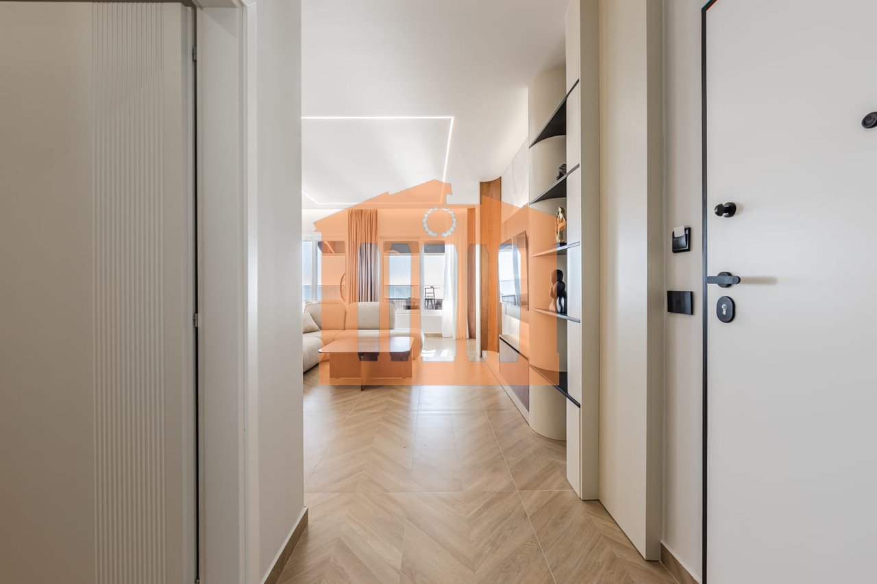 SUPER PAPAFINGO ME PAMJE DETI VIJE E PARE NE PLAZH PER SHITJE !