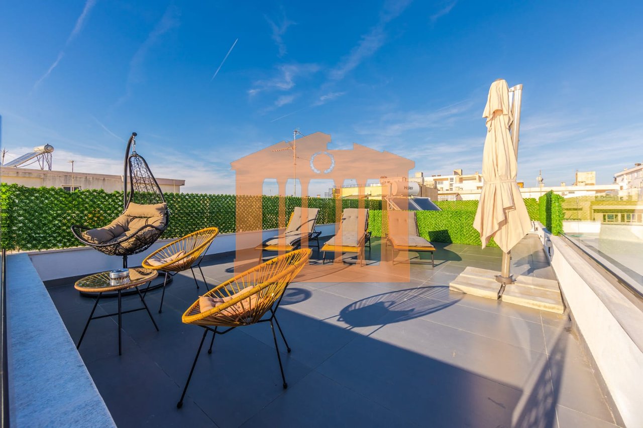 SUPER PAPAFINGO ME PAMJE DETI VIJE E PARE NE PLAZH PER SHITJE !