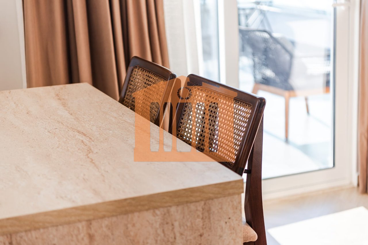 SUPER PAPAFINGO ME PAMJE DETI VIJE E PARE NE PLAZH PER SHITJE !