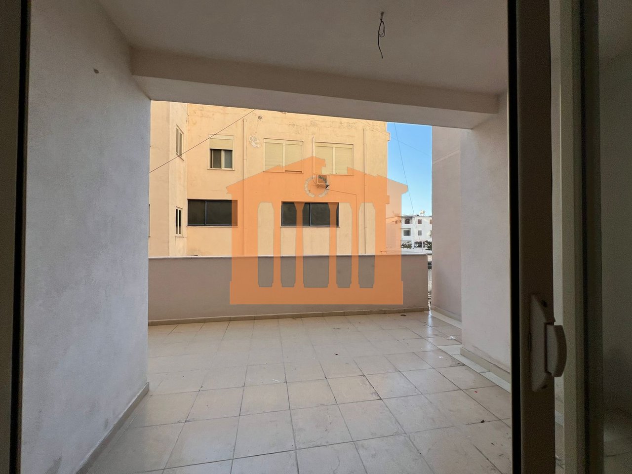 APARTMENT 2+1+2 SINGLE WORKER DURRES, FOR SALE!